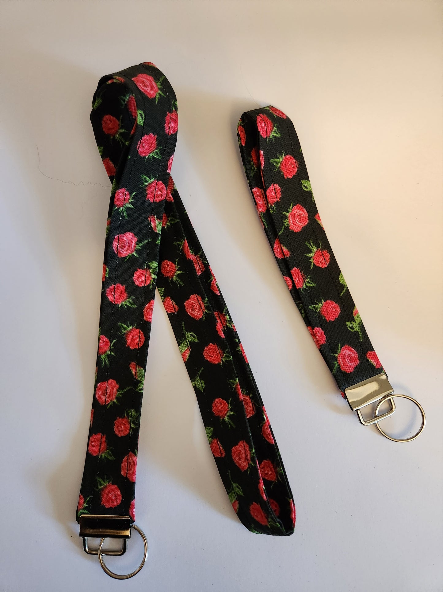 Red Roses Wrist Lanyard for Keys