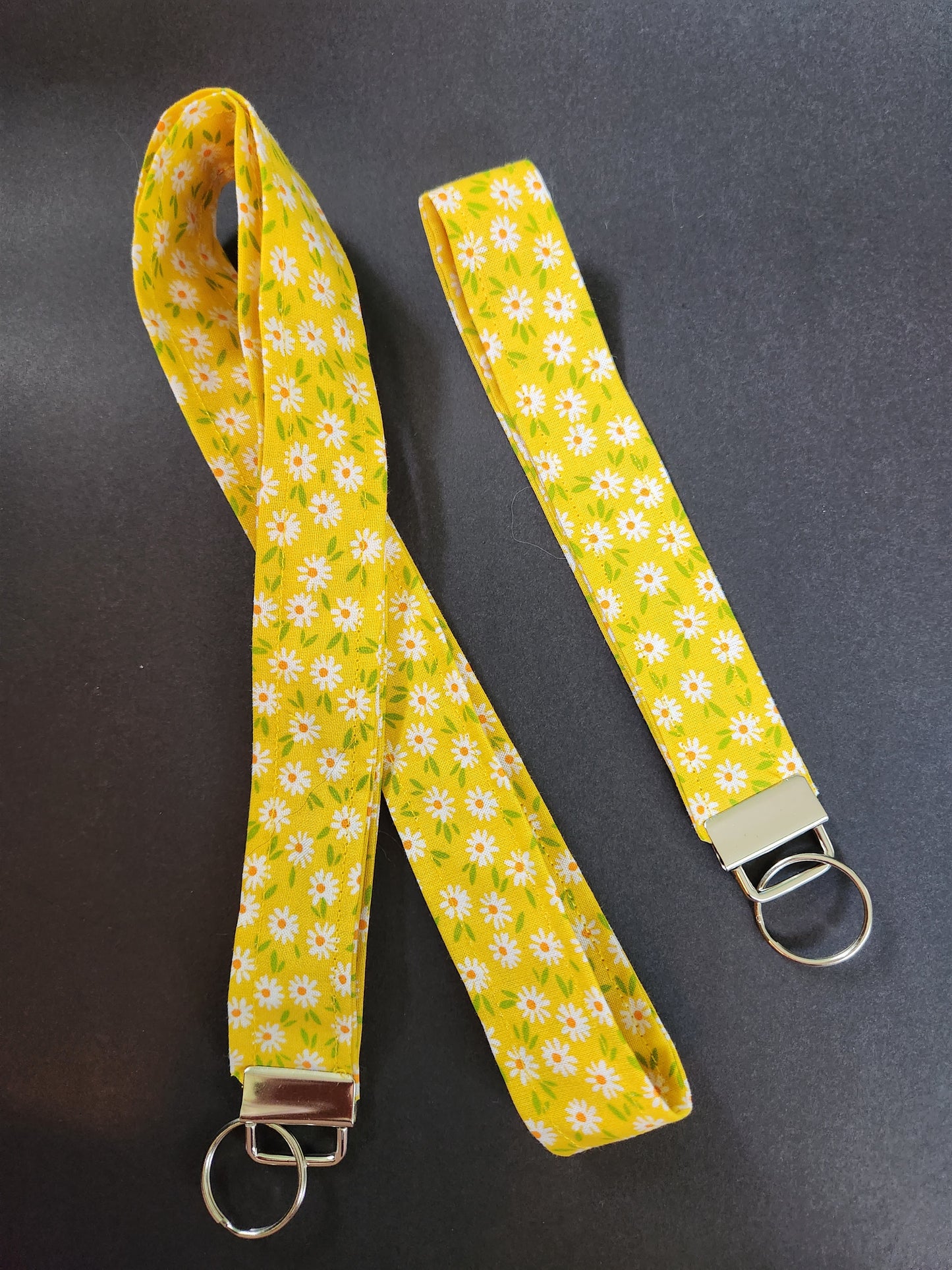 Small Daisies on Yellow Wrist Lanyard for Keys