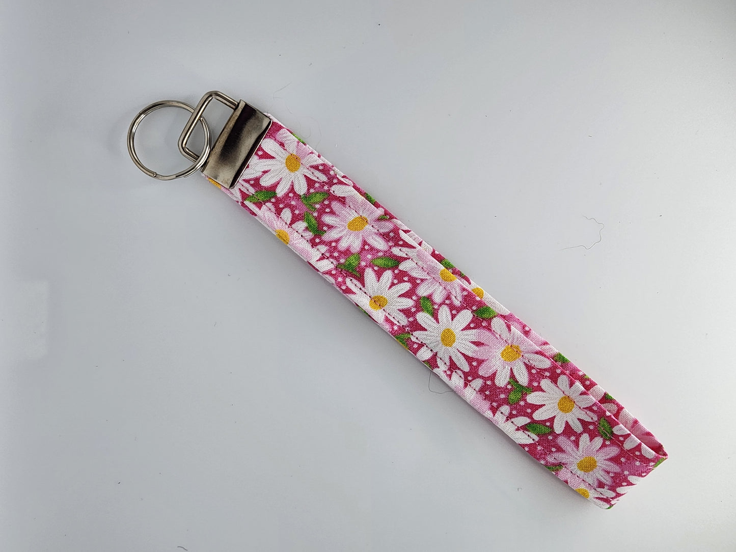 Daisies on Pink Wrist Lanyard for Keys